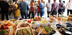 Verpflegung von öffentlichen Einrichtungen samt Catering