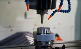 Spezialisierter Betrieb für CNC-Feinwerktechnik mit internationalen Kunden